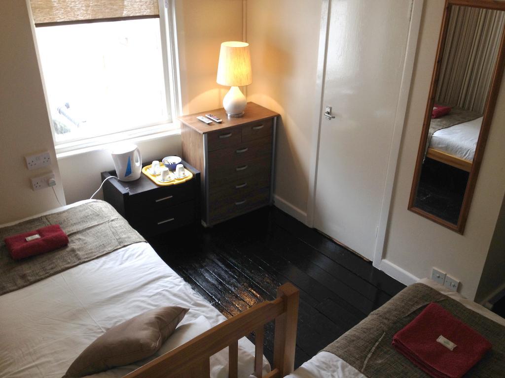 Banks Lodge Blackpool Room photo