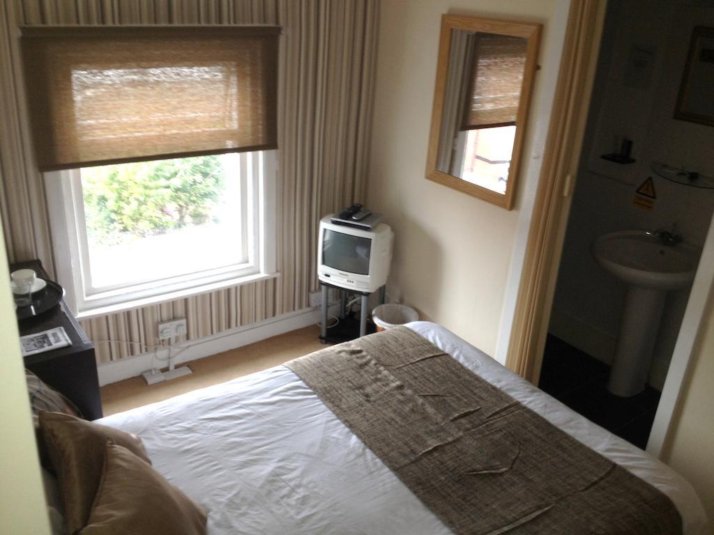 Banks Lodge Blackpool Room photo